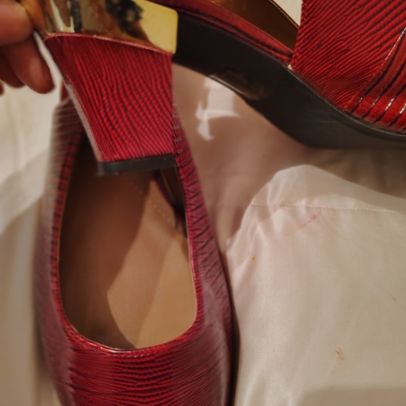 J.Renee Red Textured Heels - Picture 2 of 5